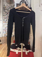 Six-button Crew-neck Ribbed Long-sleeve T-shirt thumbnail 11