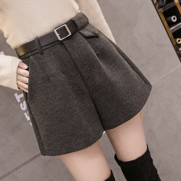 Outerwear Slimming High-waisted Padded Shorts
