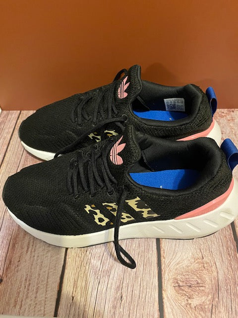 Adidas Originals Girls' Sneakers – Black with Leopard Print Stripes & Pink Trefoil