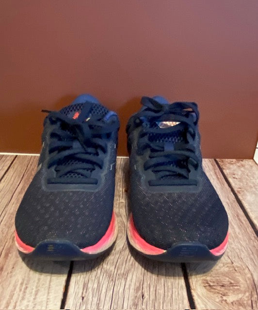 New Balance Fresh Foam Running Shoes – Navy Blue & Hot Pink Women's Sneakers