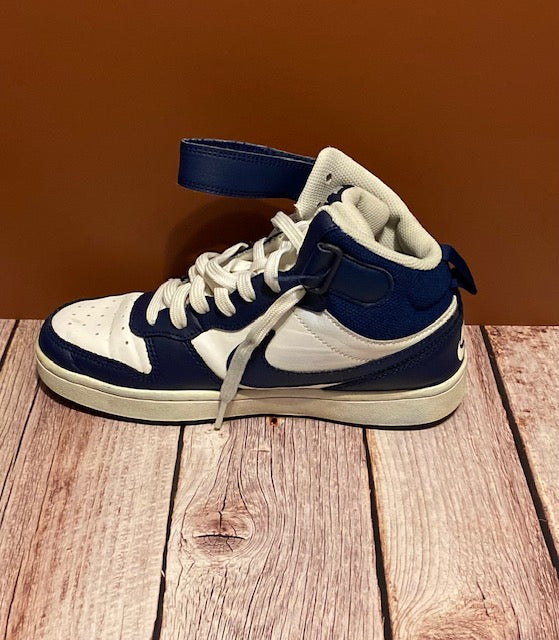 Preloved Nike Court Borough Mid Unisex Sneakers