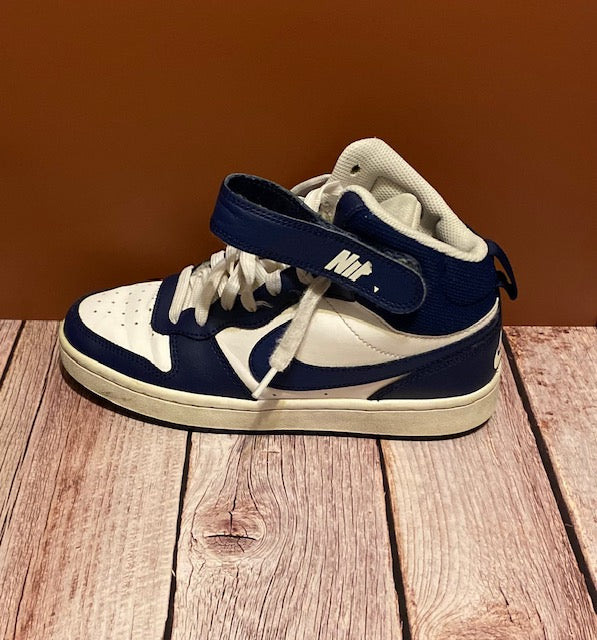 Preloved Nike Court Borough Mid Unisex Sneakers